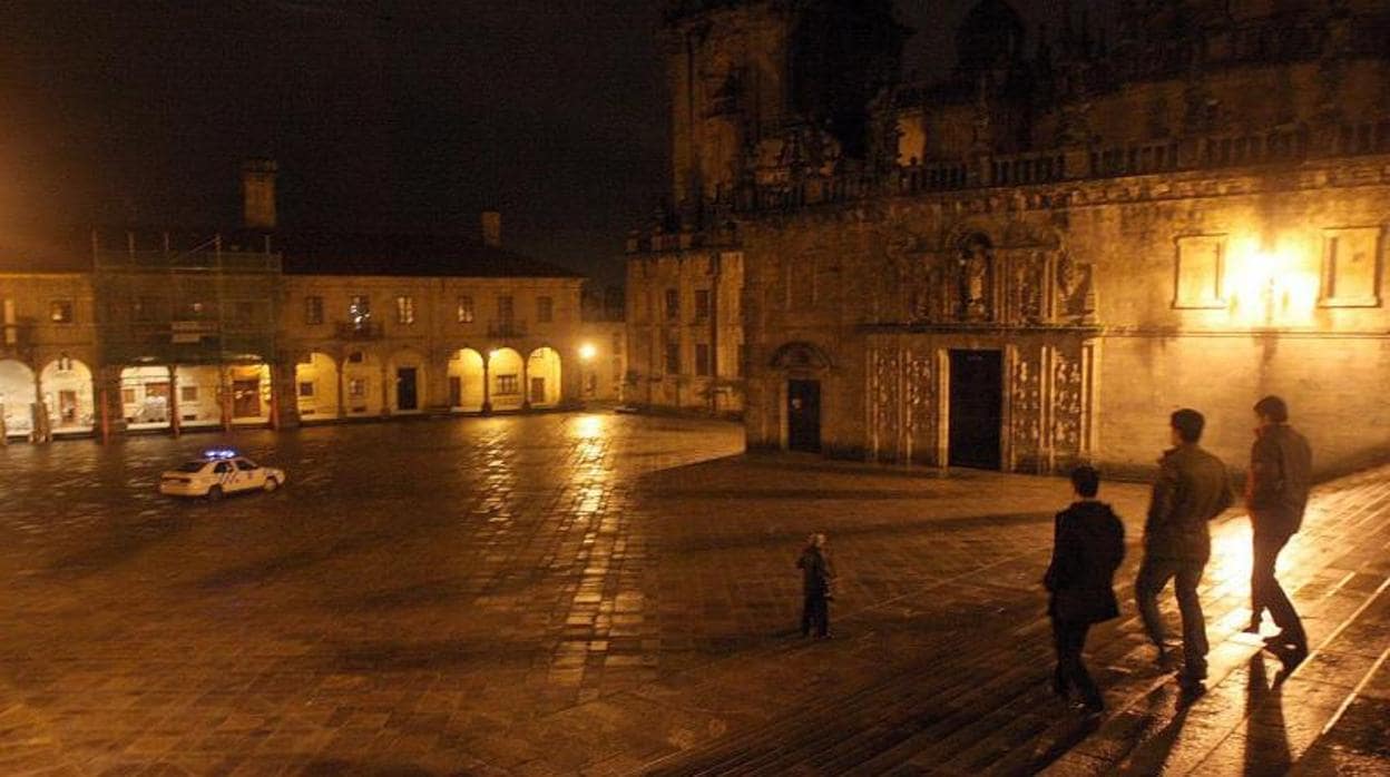 Santiago de Compostela, de noche, en una imagen de archivo