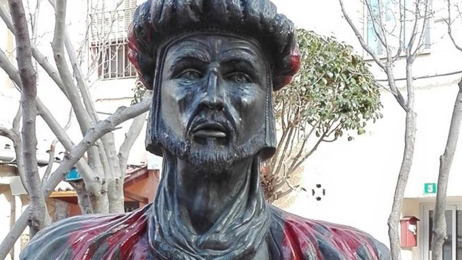 Primera medida de Vox en Cadrete (Zaragoza): Retira un busto a Abderramán III