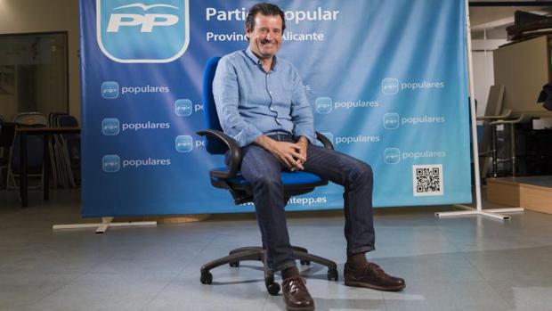 Dimite Pepe Císcar como presidente del PP en la provincia de Alicante por «motivos personales»