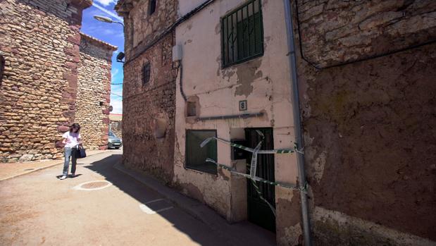 Dos turolenses, acusados de matar a su madre y convivir durante meses con su cadáver