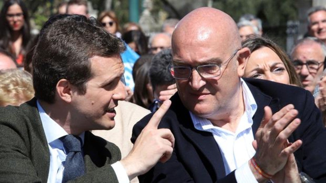 Casado y Carnero, durante un acto del PP en Valladolid