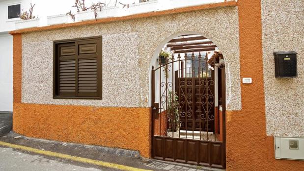 Detenido el hombre de la mujer hallada muerta en Tenerife por malos tratos