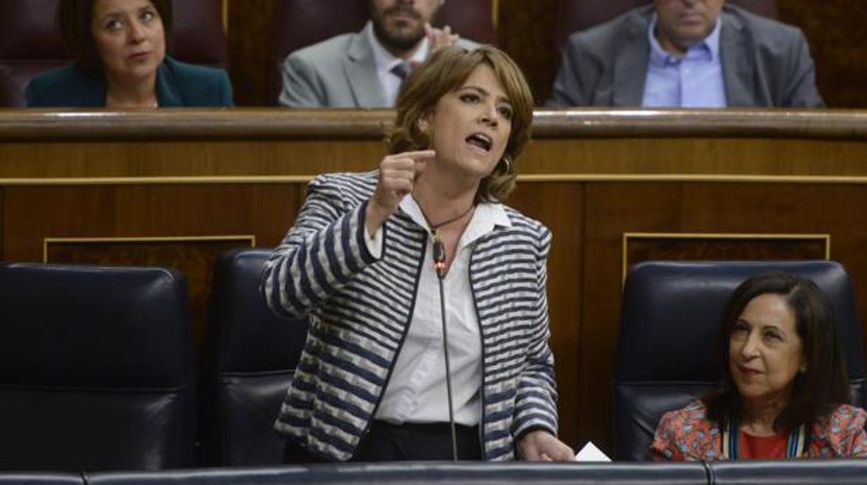 La ministra de Justicia, Dolores Delgado, en un pleno en el Congreso de los Diputados