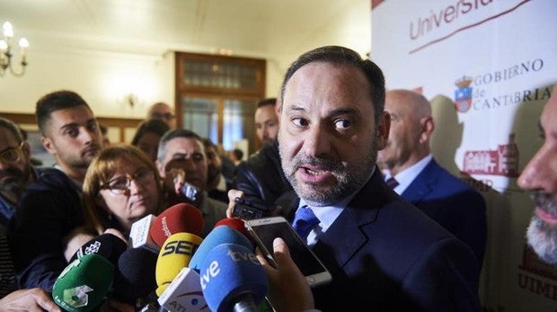 Ábalos pide a Cs su colaboración para que el PSOE tenga autonomía respecto a Podemos y los independentistas