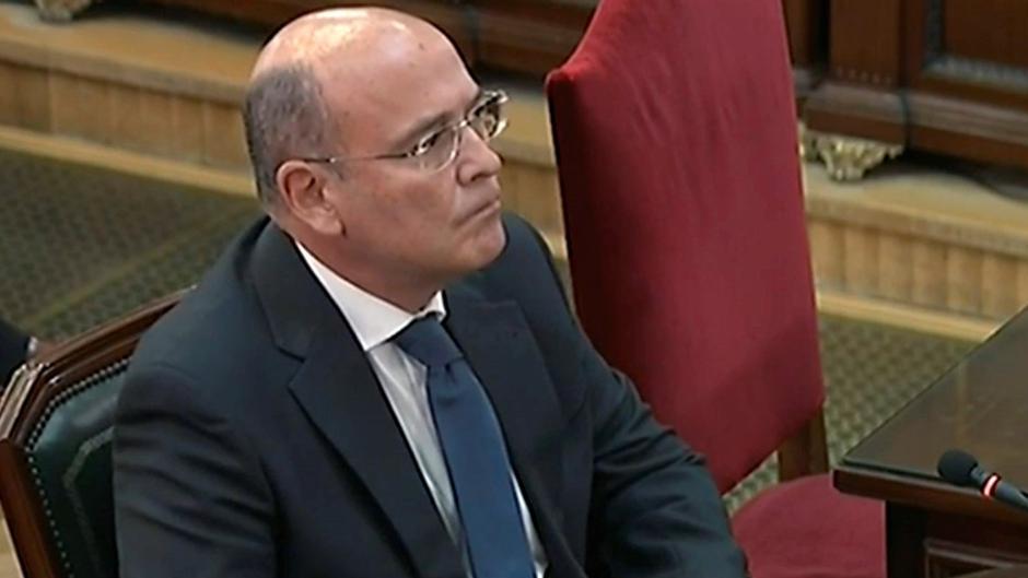 De los Cobos y otros mandos de la Policía, Guardia Civil y CNI plantan al Parlament