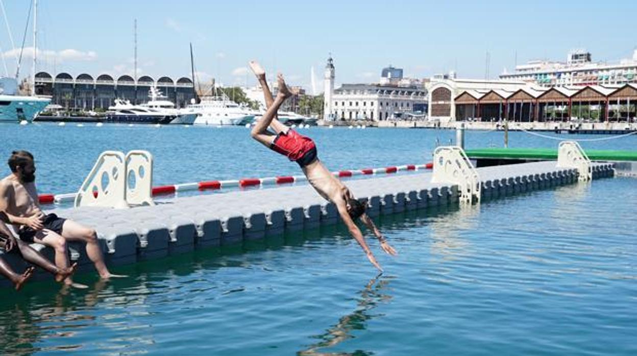 Imagen de la piscina natural de La Marina de Valencia