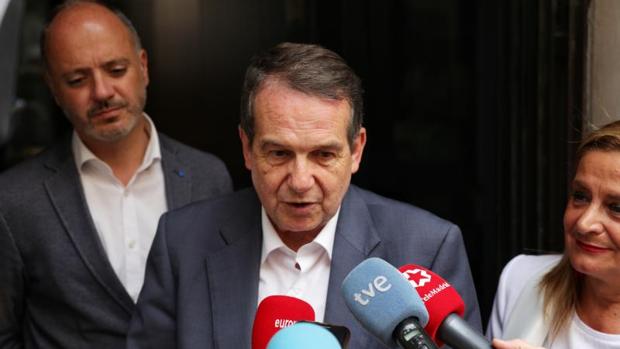 Caballero ve la elección del nuevo grupo del PP en Vigo un «engaño»