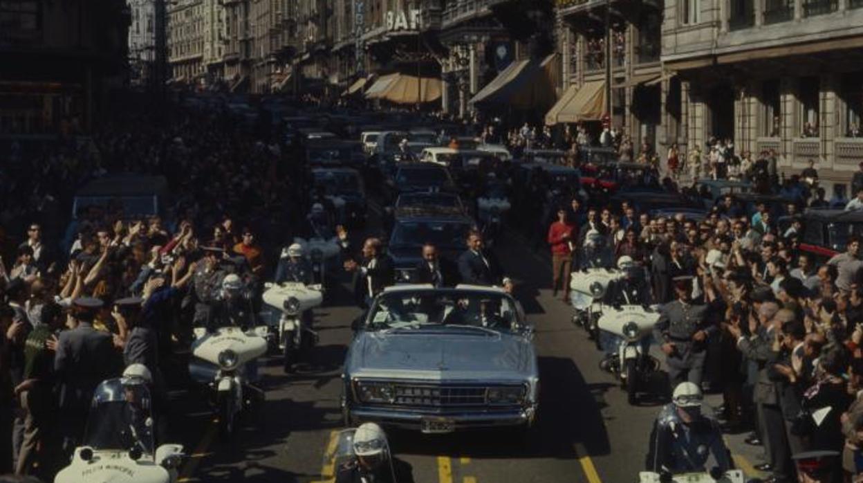 Visita de Neil Armstrong, Michael Collins y Buzz Aldrin a Madrid, a su paso por la Gran Vía, en octubre de 1969