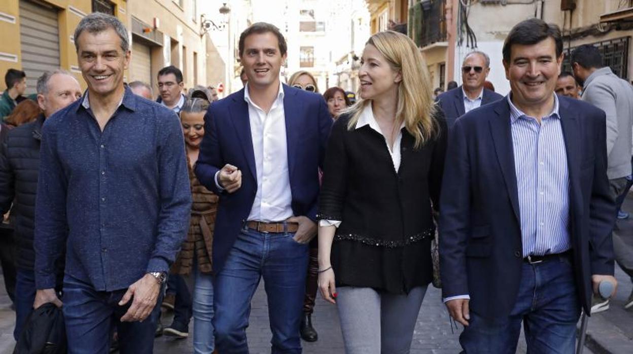 Toni Cantó con Albert Ribera y otros dirigentes de Cs en Valencia