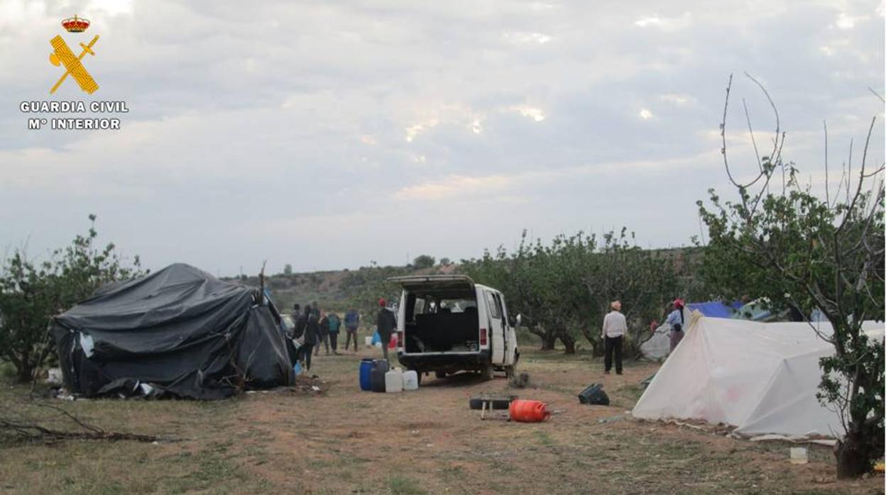 Uno de los campamentos ilegales de temporeros en los que intervino la Guardia Civil en Valdejalón