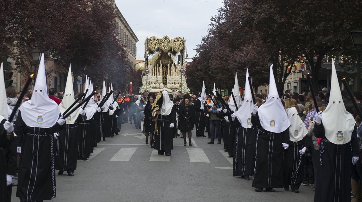 Paso de Semana Santa en Alcalá de Henares