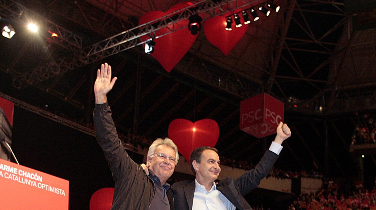 Felipe González junto a Rodríguez Zapatero en un mitin en 2008