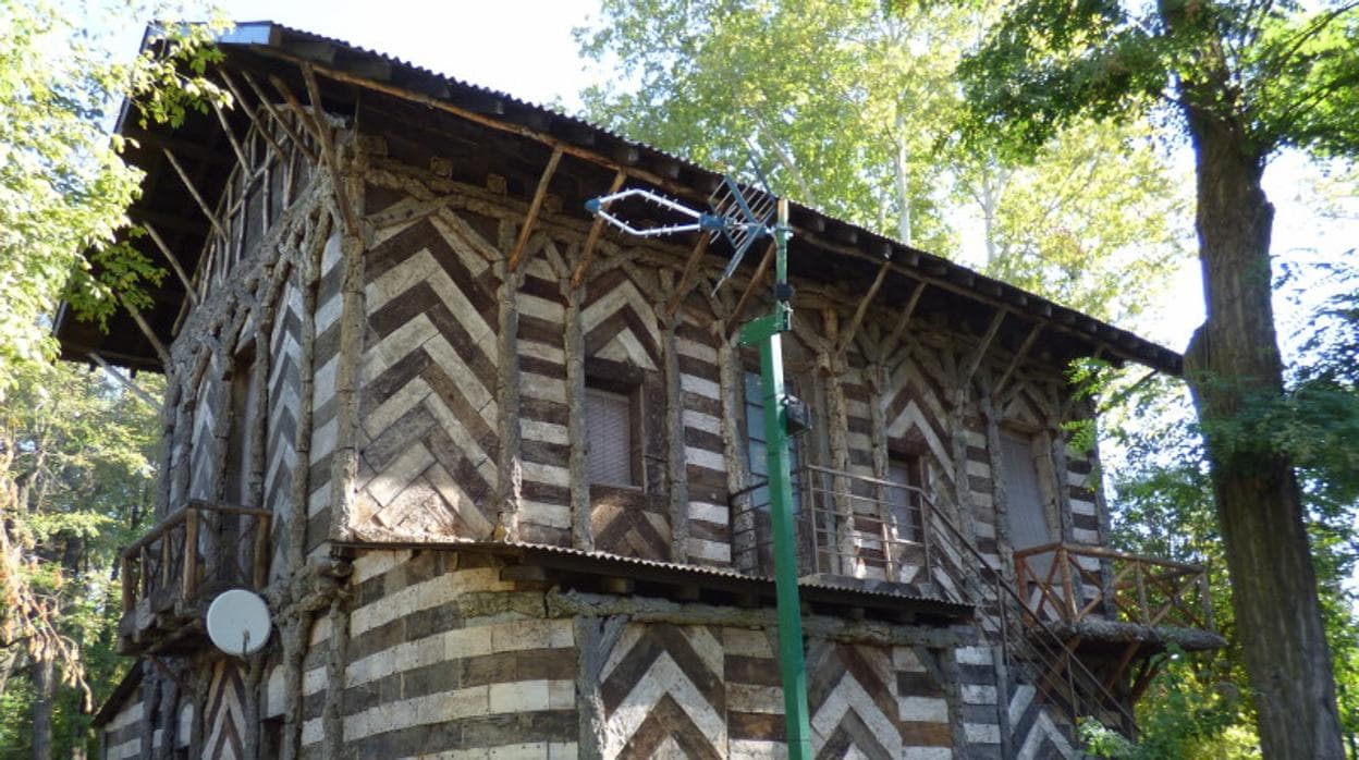 Fachada posterior de Casa de Corcho en 2015