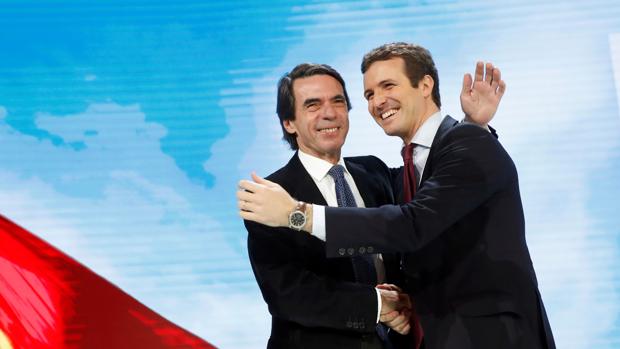 El PP de Casado vuelve a situarse como referencia de FAES