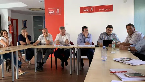 Nueva Canarias espera la reacción del PSOE