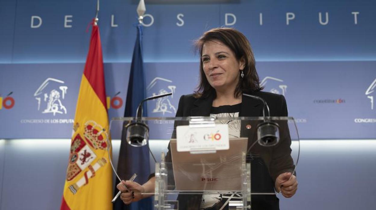 La portavoz y vicesecretaria general socialista Adriana Lastra