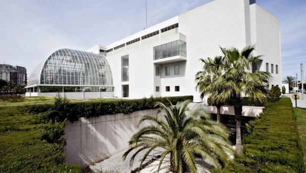 El desplome de un techo obliga a cerrar al público el Palau de la Música de Valencia