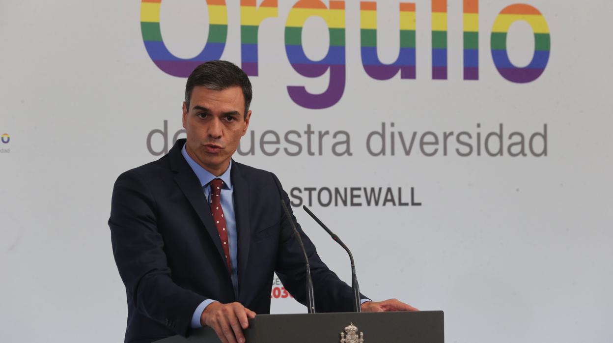 Pedro Sánchez, presidente del Gobierno en funciones, ayer en un acto con motivo del Orgullo LGTBI