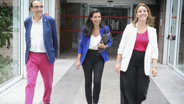 Monasterio carga sobre Rivera toda la presión de que haya investidura en Madrid