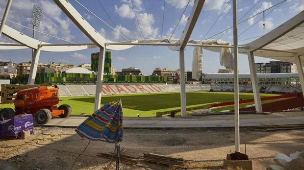 Recta final para el debut internacional del nuevo estadio de Vallehermoso