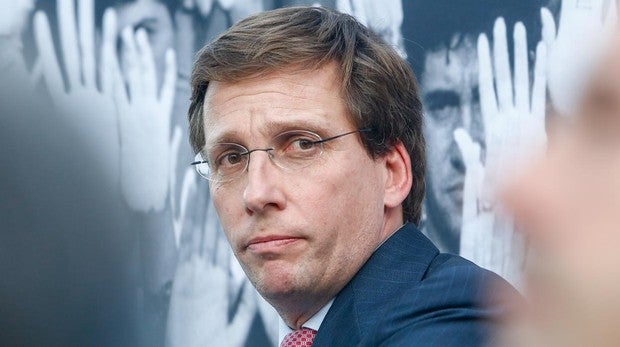 Almeida, sobre el desvío de 400 millones: «Las cuentas de Carmena eran cuentos»