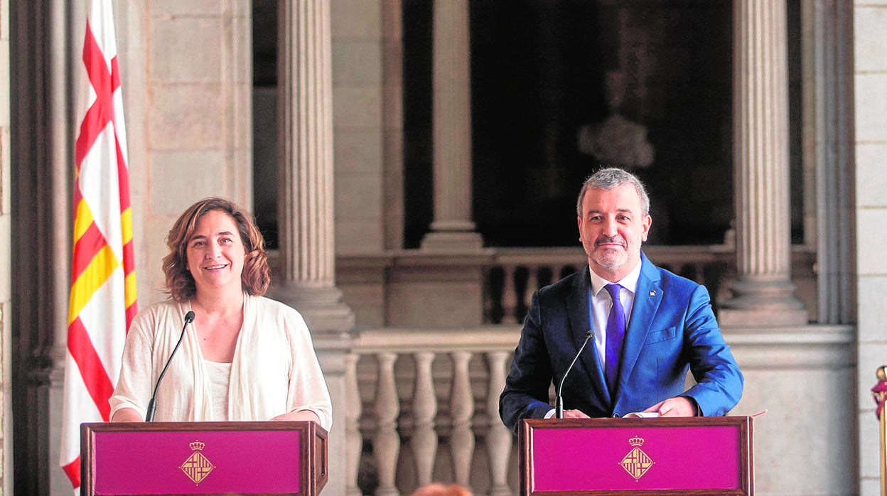 Colau y Collboni en el Ayuntamiento de Barcelona