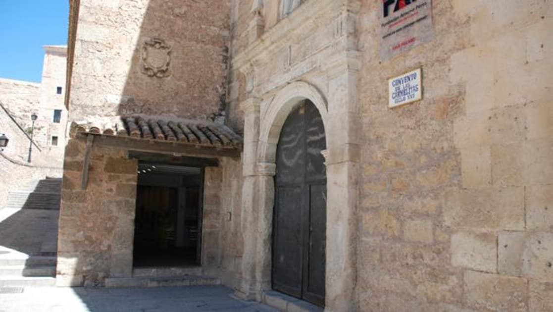 Entrada del convento de las Carmelitas Descalzas en Cuenca