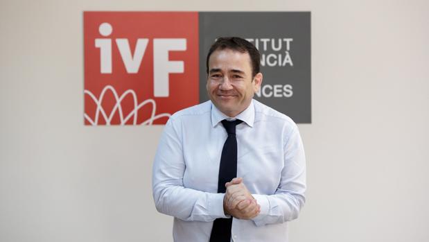 El director del IVF solicita comparecer en las Cortes mientras Ximo Puig no concreta cuándo acudirá