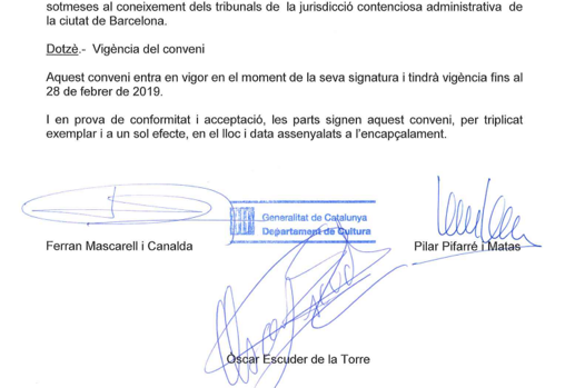 Firmas en el documento de acuerdo con la Plataforma