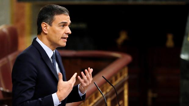 Pedro Sánchez tolera los ataques al Rey, a España, la democracia y la Constitución