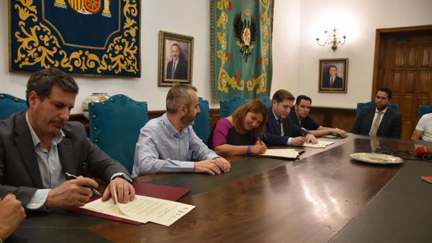 Hernando anuncia tres nuevas locomotoras en la línea Madrid-Extremadura