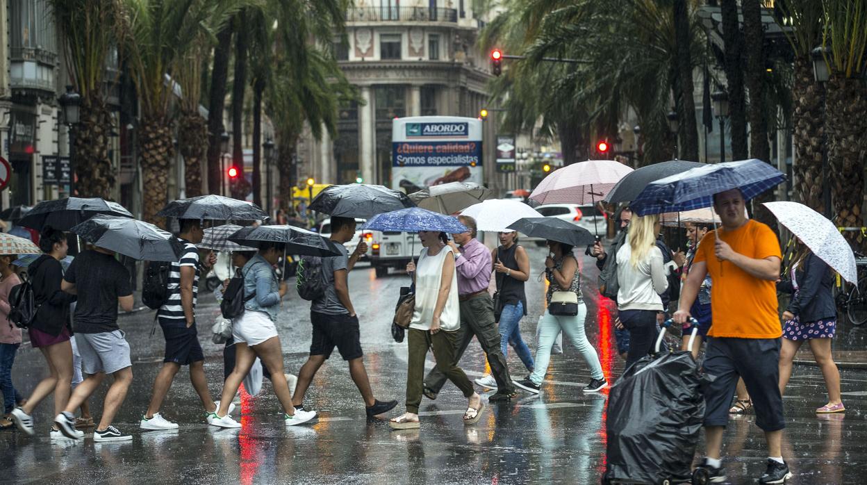 Imagen de una tormenta de verano en Valencia