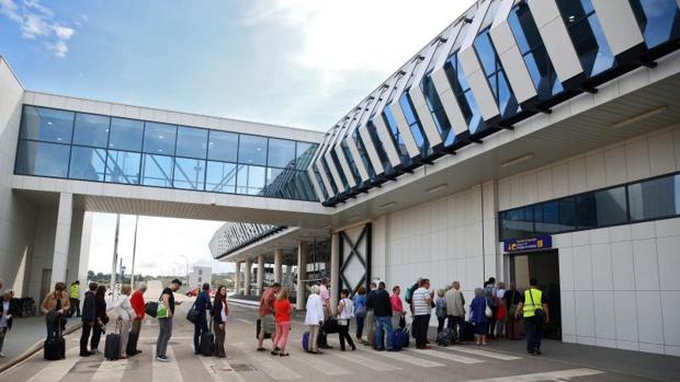 Los empresarios defienden como «fundamental» el aeropuerto de Castellón para su desarrollo