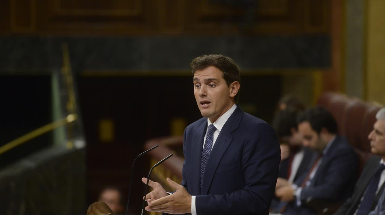 Albert Rivera, en la tribuna de oradores del Congreso