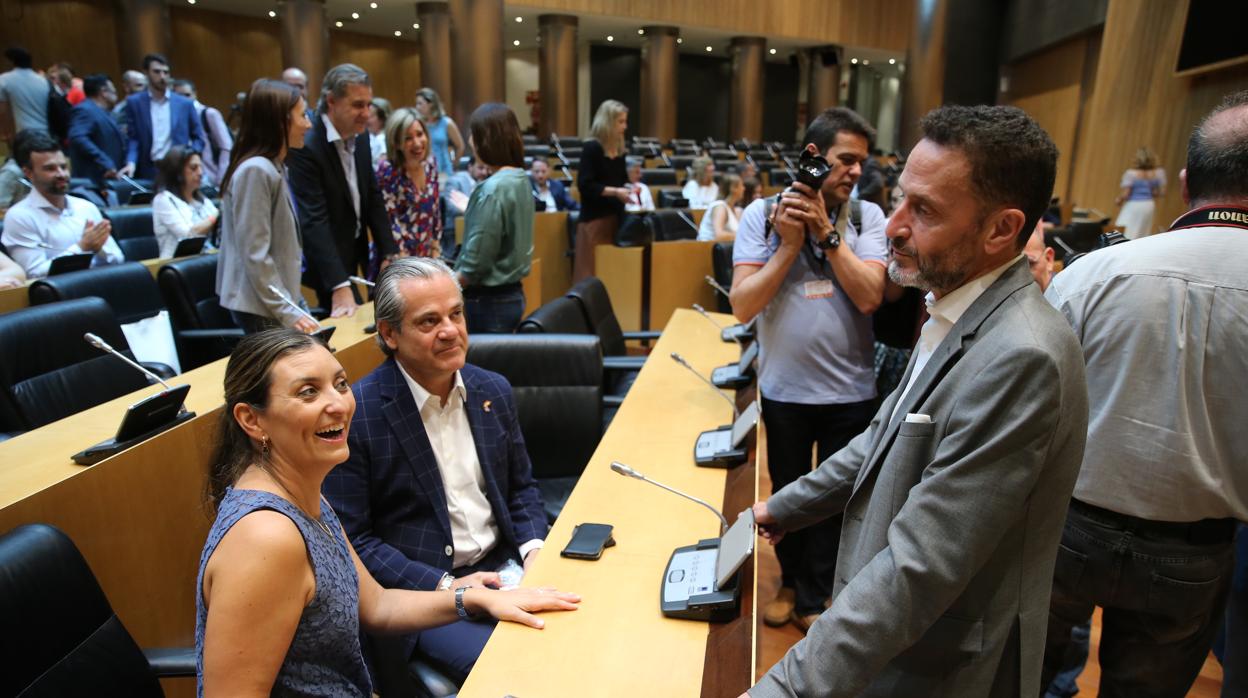 Albert Rivera preside la reunión del grupo parlamentario de ciudadanos en el Congreso de los Diputados. Sara Giménez (d), Marcos de Quinto (c) y Edmundo Val (i)