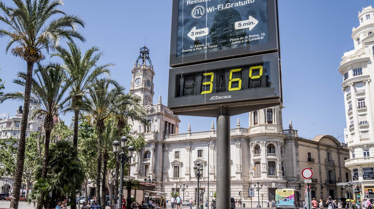 Imagen de archivo de un termómetro en Valencia