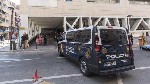 Detienen a dos hombres por dar una paliza a un joven para robarle 120 euros