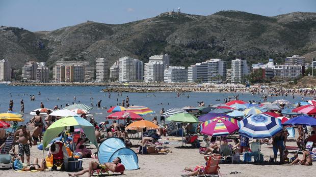 Muere ahogada una mujer de 83 años en la playa de Cullera