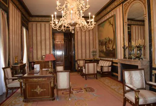 El palacio fue propiedad de los duques Fernán - Núñez hasta 1941