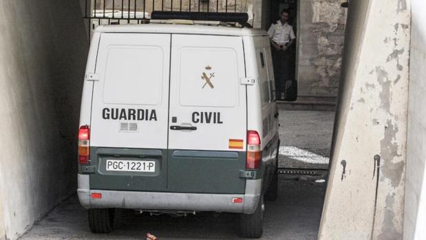 Detenidos dos menores por violar a otra menor en una playa de Cullera