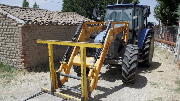 Fallece un hombre de 70 años al quedar atrapado bajo su tractor en Magaz de Abajo (León)