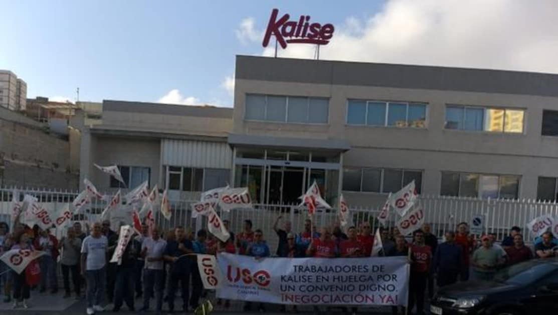 Vídeo: La plantilla de Kalise, líder en helados en Canarias, en huelga