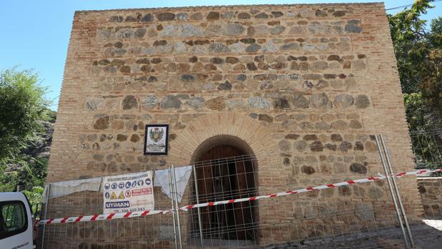 La medieval Torre del Hierro, en Barco Pasaje, recupera la vida