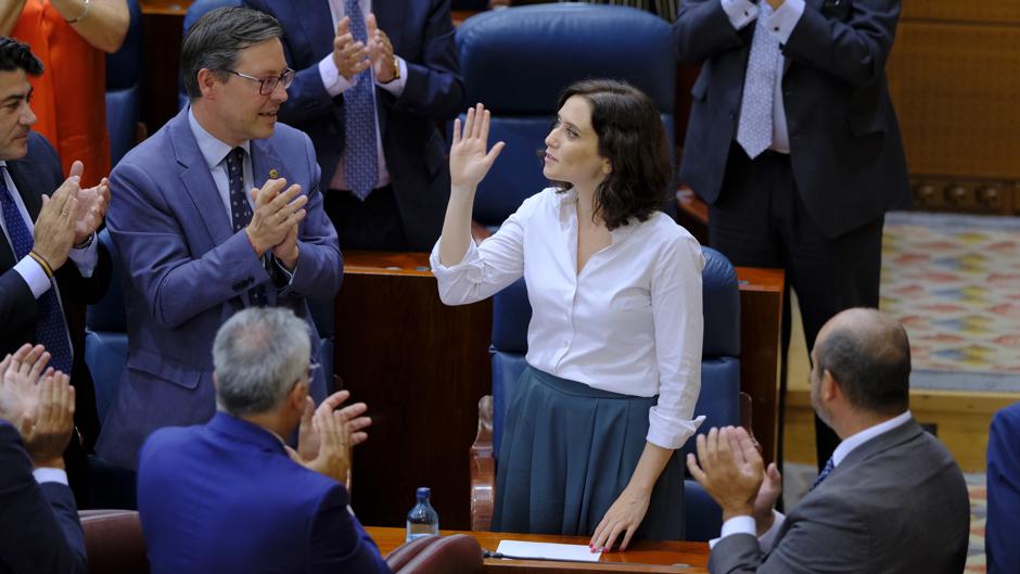 En vídeo: El momento en que Ayuso se convierte en presidenta de la Comunidad de Madrid