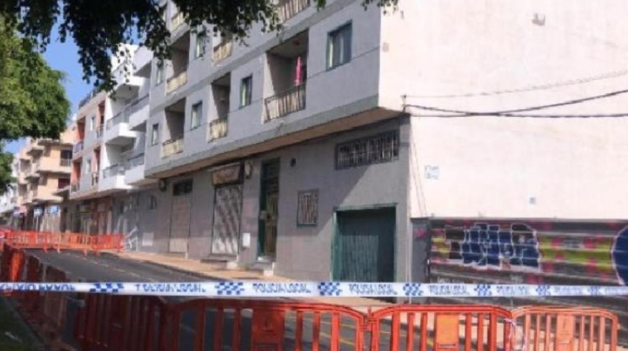 Edificio ubicado en el número 12 de la calle Fuerteventura, en El Fraile