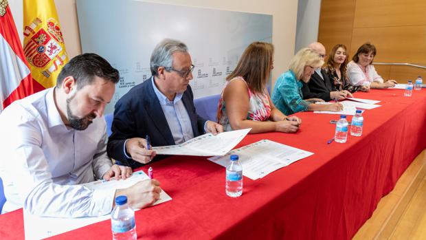 Un centenar de profesionales de Castilla y León realiza ayuda humanitaria