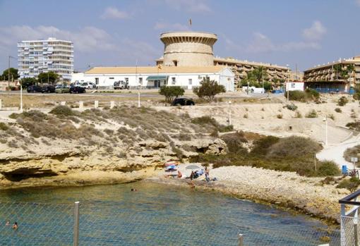 La torre vista desde la costa