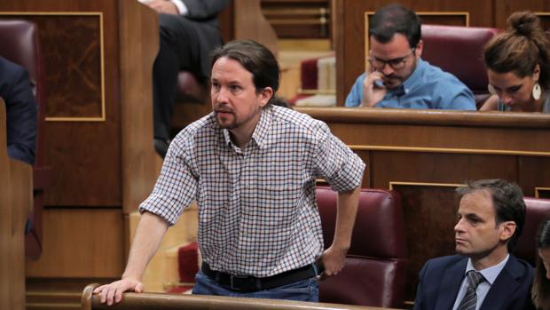 La entrevista de Pablo Iglesias, en directo: «Nosotros no entregamos investiduras gratis. Negociamos»