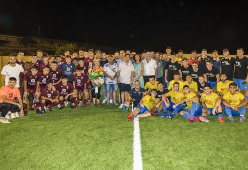 Los equipos participantes en el torneo en su primera edición