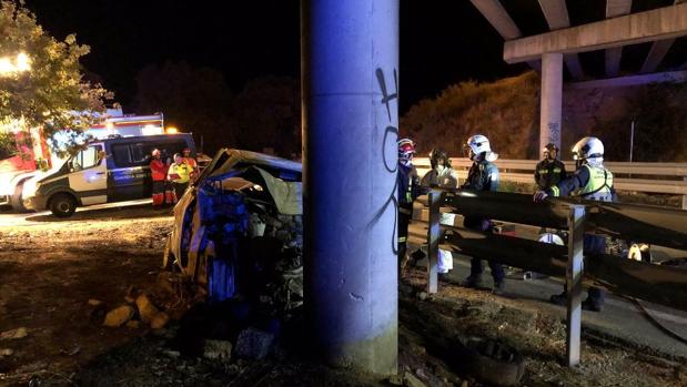 Un hombre muere calcinado tras un accidente de coche en Madrid